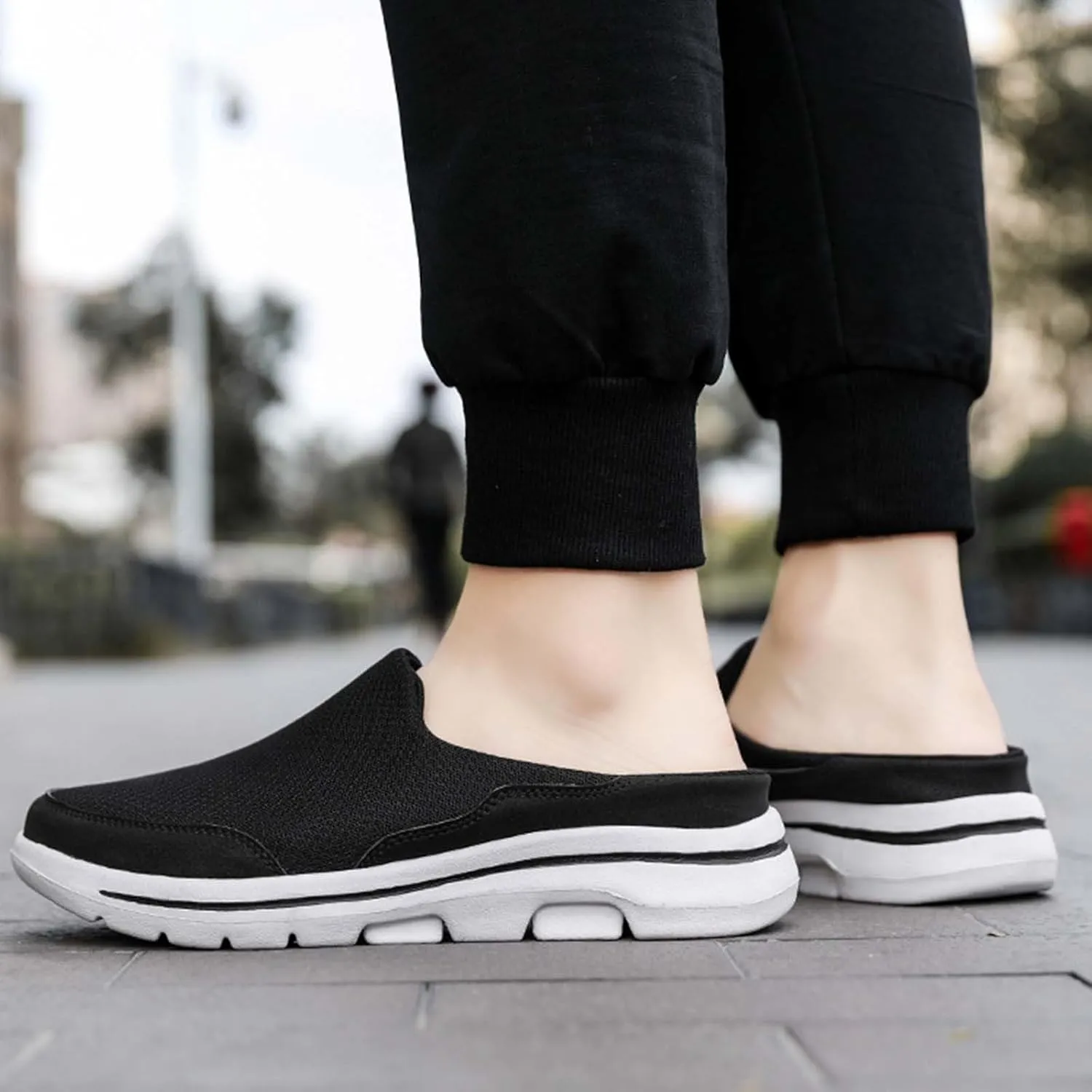 Comfortable and Breathable Flat Soled Slip On Mesh Heelless Casual Shoes for Men and Women Casual Skate Shoes