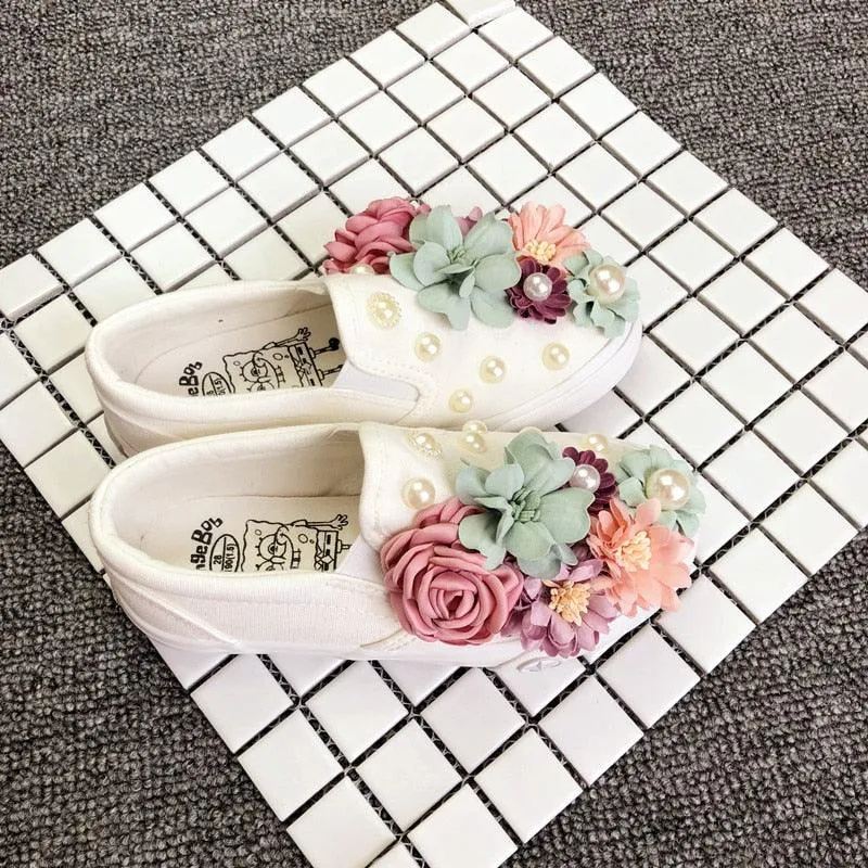 Designer Hand-made Embroidery Sweet Beauty Comfortable FlatsBrand Sneakers