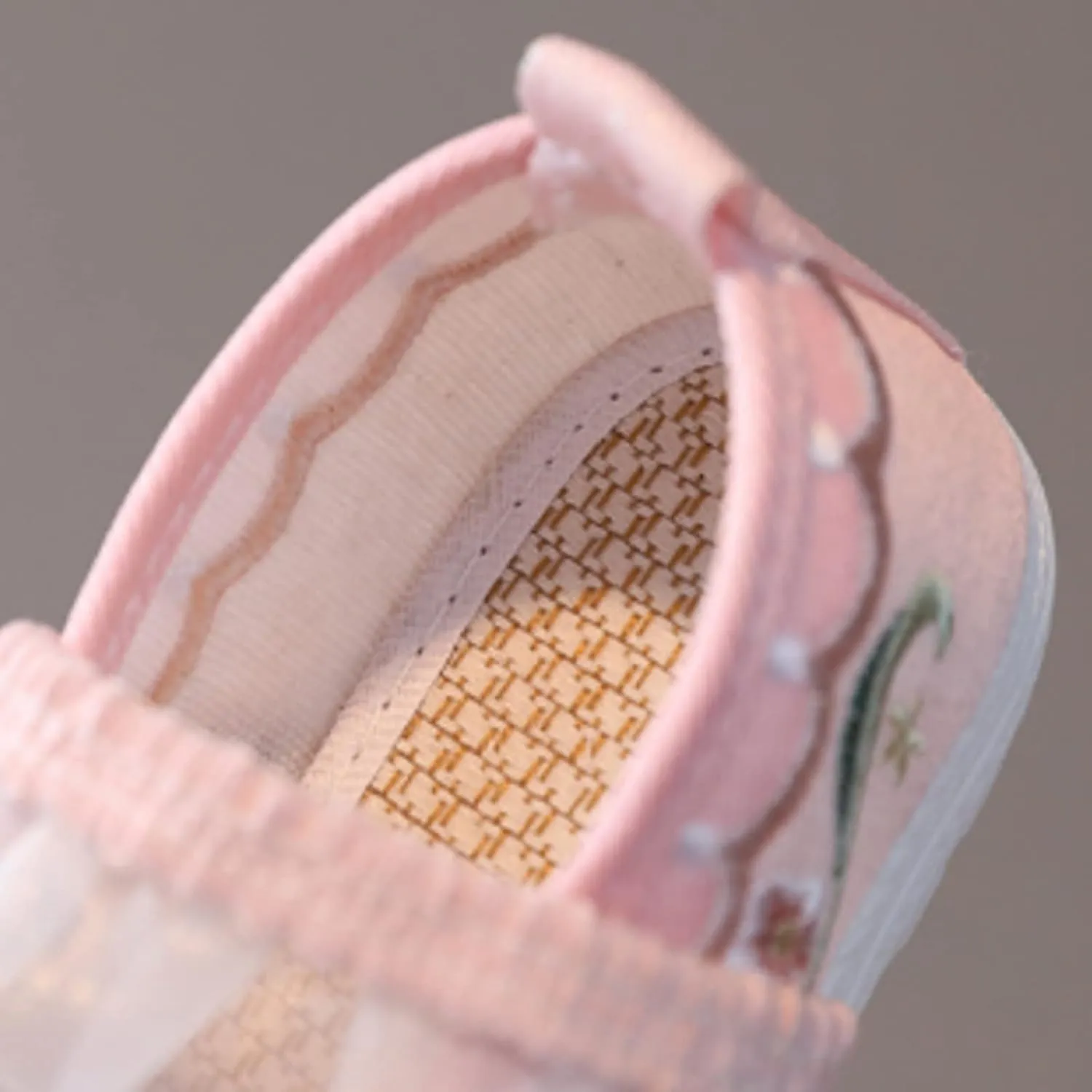 Girls Flat Bottom Bunny Embroidered Sandals Kids Chinese National Style Vintage Retro Toddler Traditional Slippers