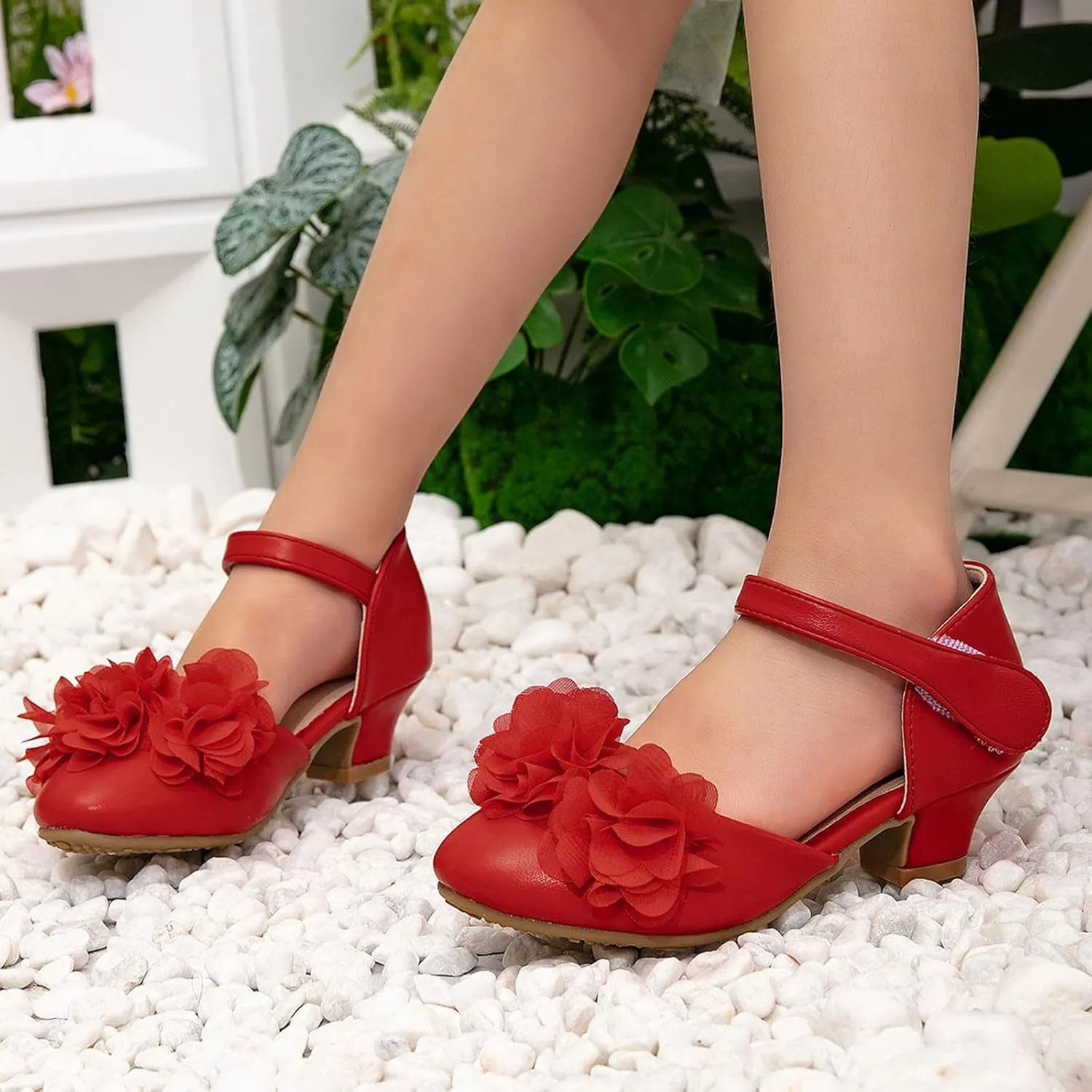 Girls Flower Sandal Girls High Heels Little Hollow Round Toe Thick Heels Silk Flower Princess Shoes Children's Dance Performance Shoes