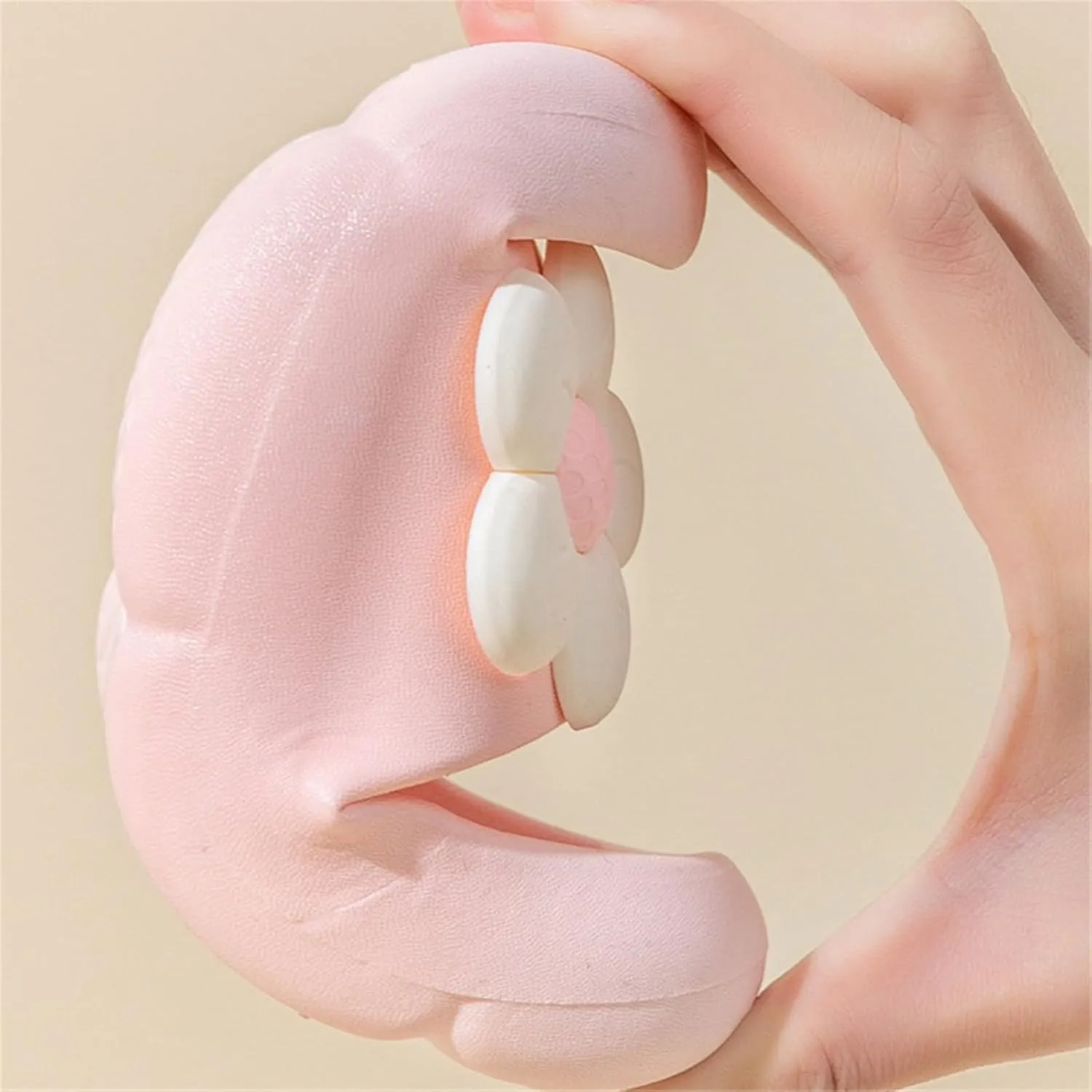 Kids Girls Comfortable Flower Cloud Slides Non Slip Lightweight Shower Sandals Fashion Thick Shoes Toddler Sandals