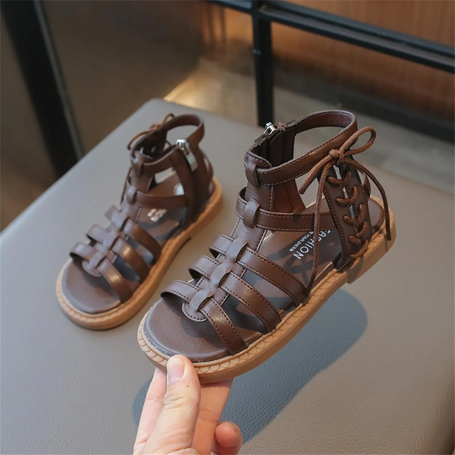 Kids High Top Flat Strappy Sandals for Girls, Retro Roman Open Toe Shoes with Ankle Strap, Cute Preppy Big Kid Shoe