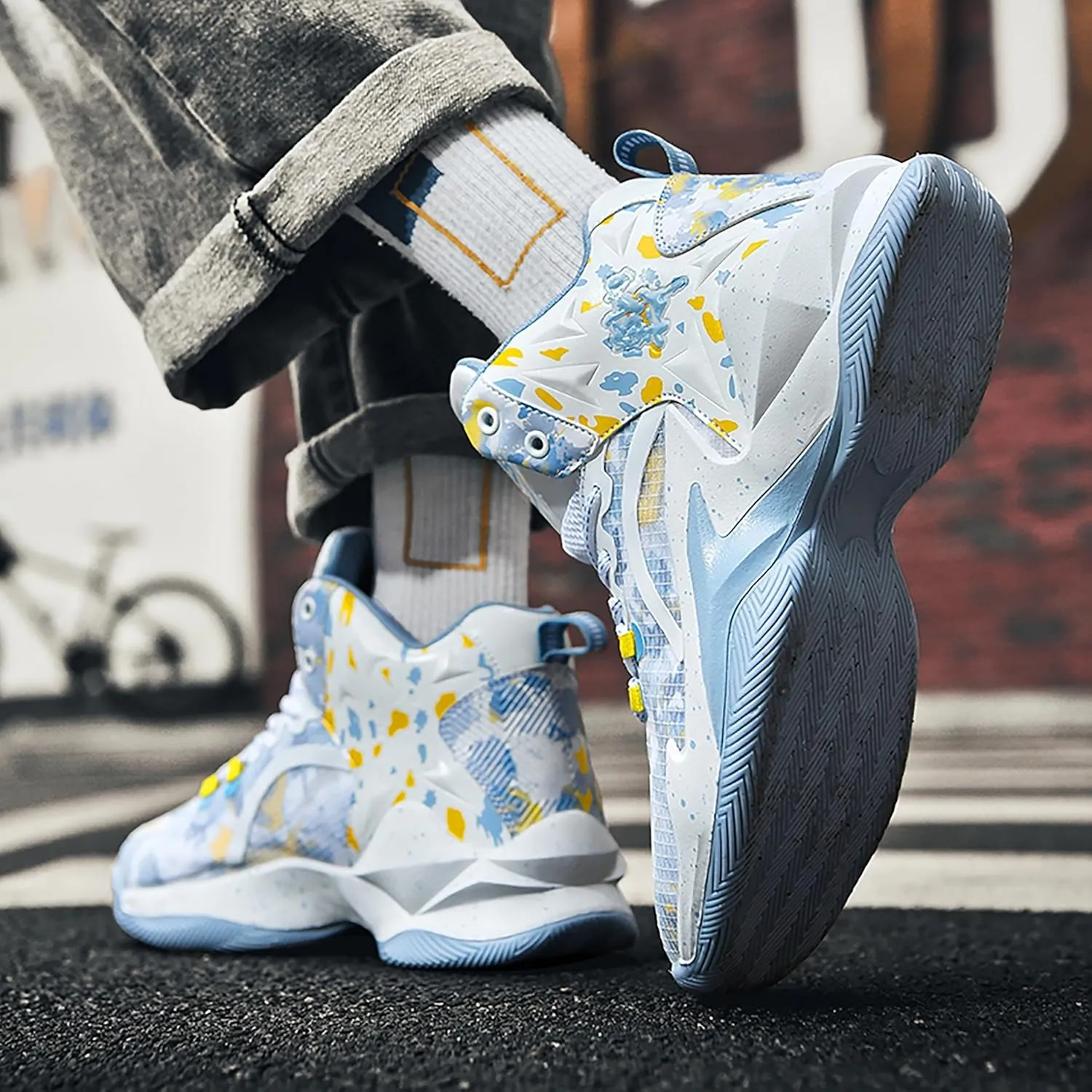 Men's Basketball Shoes are Breathable Shock-Absorbing Anti Slip Wear-Resistant Trendy Sports Training Boots