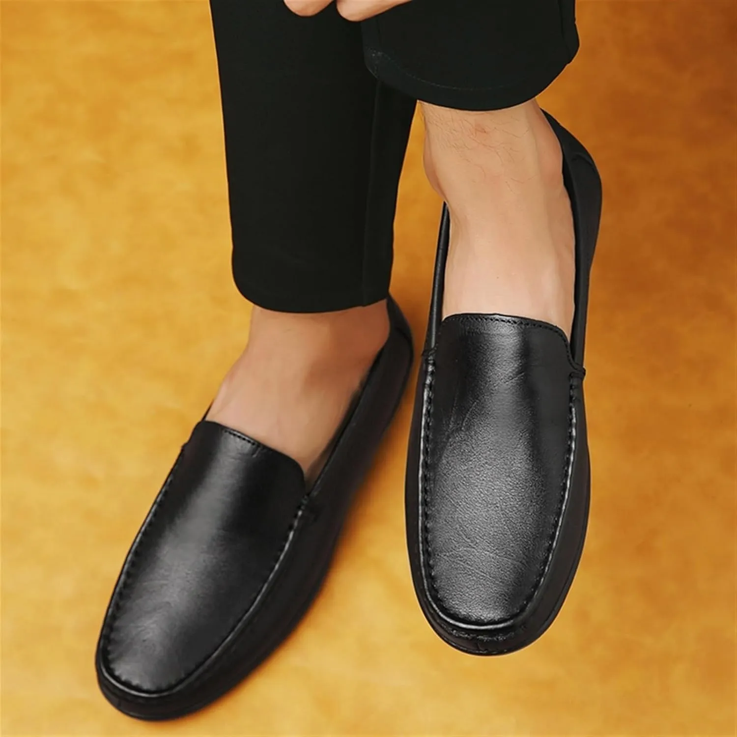 Men's Breathable Leather Loafers ?C Lightweight Slip-On Driving Shoes with Flexible Anti-Slip Sole and Fashionable Design