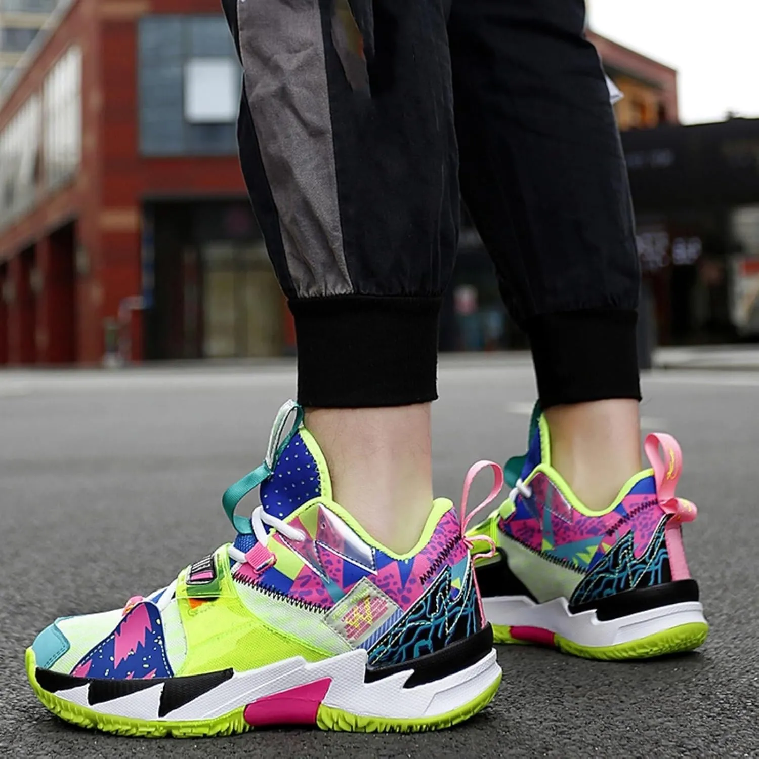 Men's Breathable Mesh Basketball Shoes Lightweight Anti Slip Sports Shoes Shock-Absorbing Running Boots
