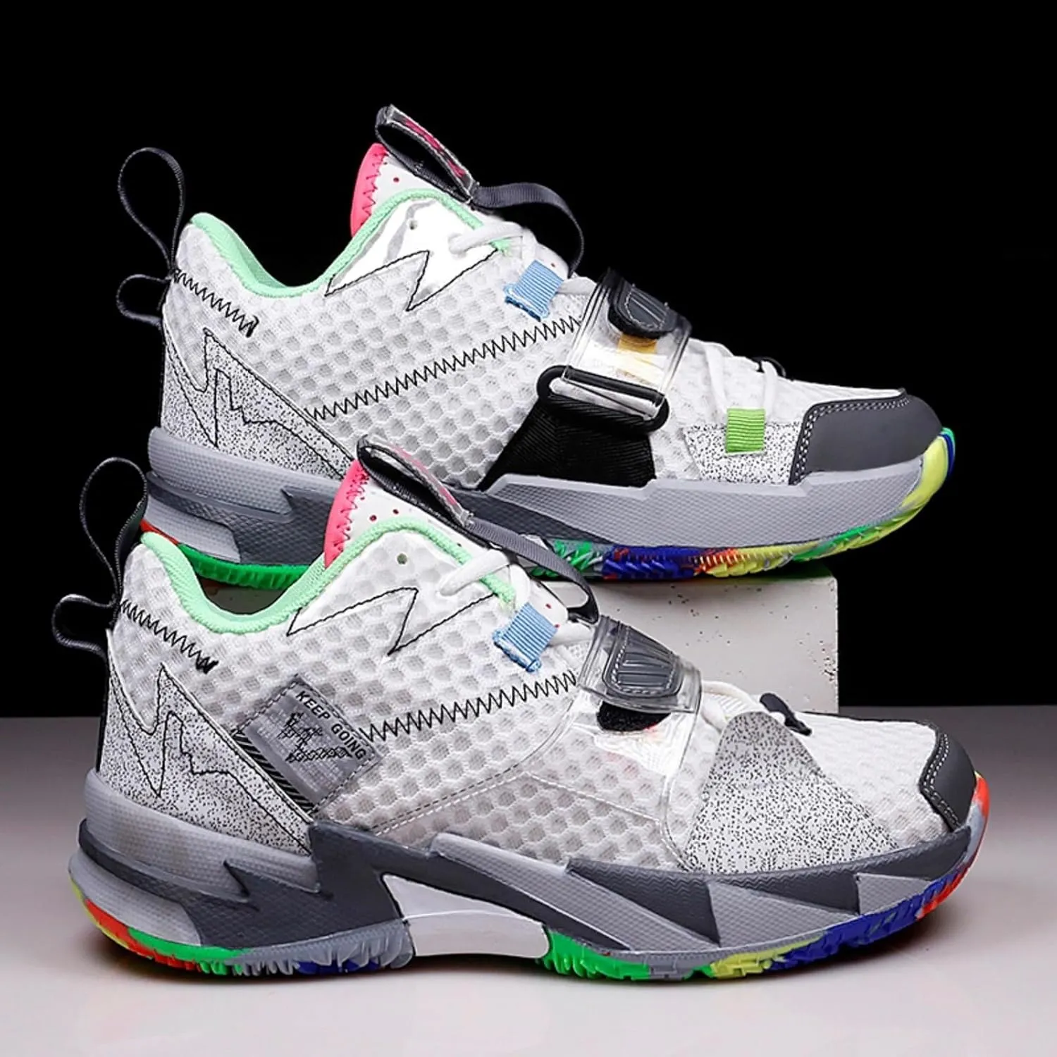 Men's Breathable Mesh Basketball Shoes Lightweight Anti Slip Sports Shoes Shock-Absorbing Running Boots