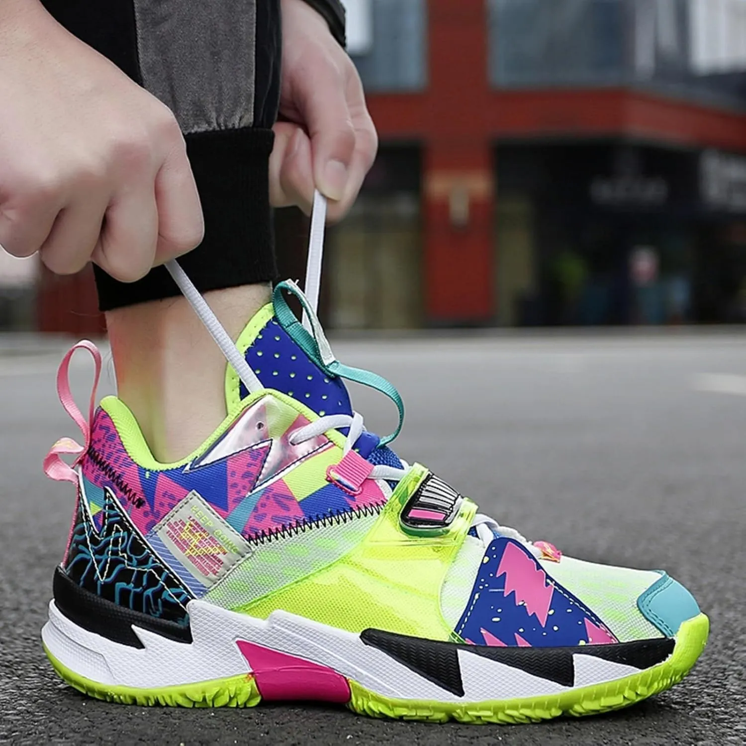 Men's Breathable Mesh Basketball Shoes Lightweight Anti Slip Sports Shoes Shock-Absorbing Running Boots