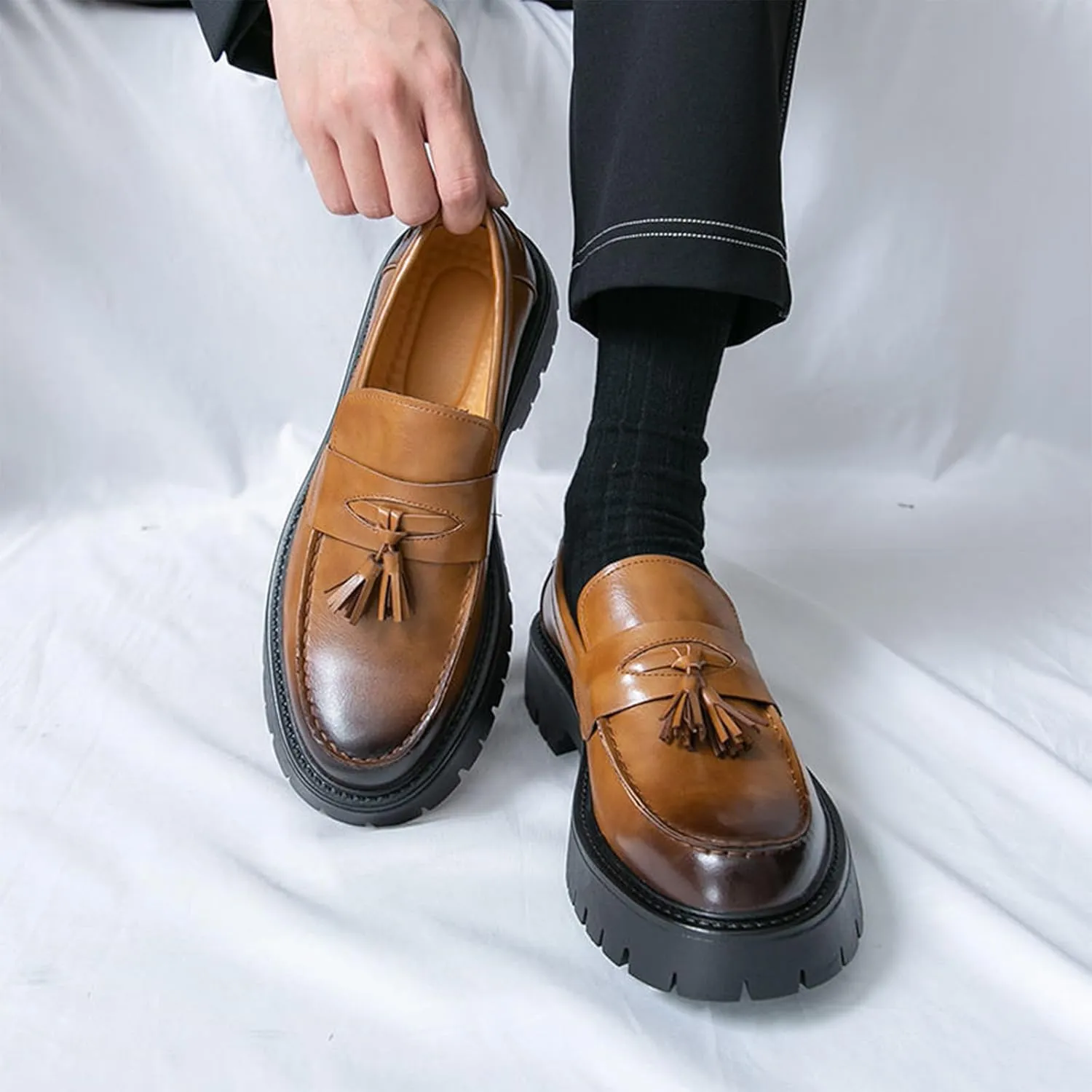 Men's Leather Tassel Platform Penny Loafers Comfort Wide Round Toe Non Slip Lug Sole Slip On Dress Shoes Business Office Casual Shoes