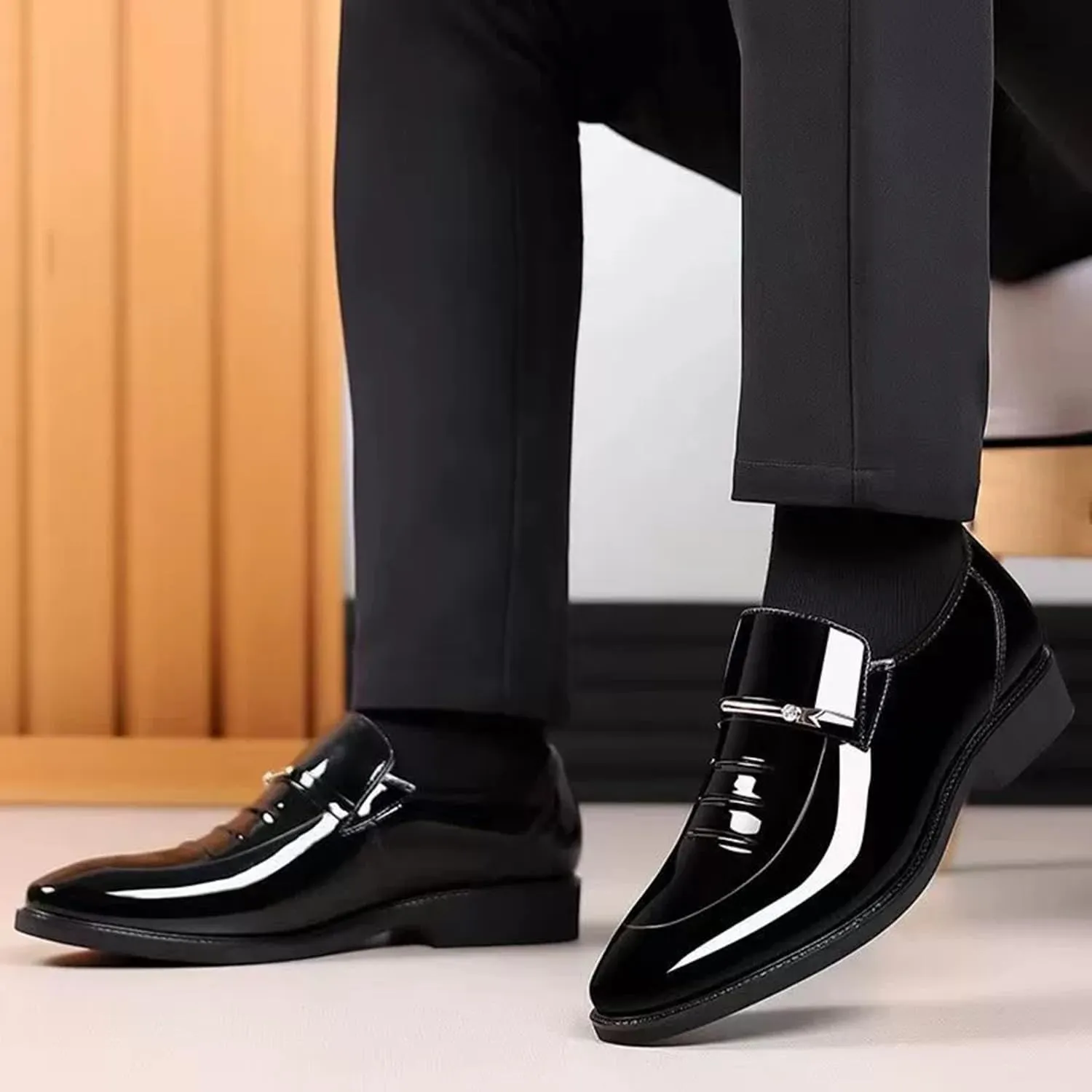 Men's Retro Patent Leather Slip On Dress Shoes Formal Business Oxford Shoes Driving Loafers for Men