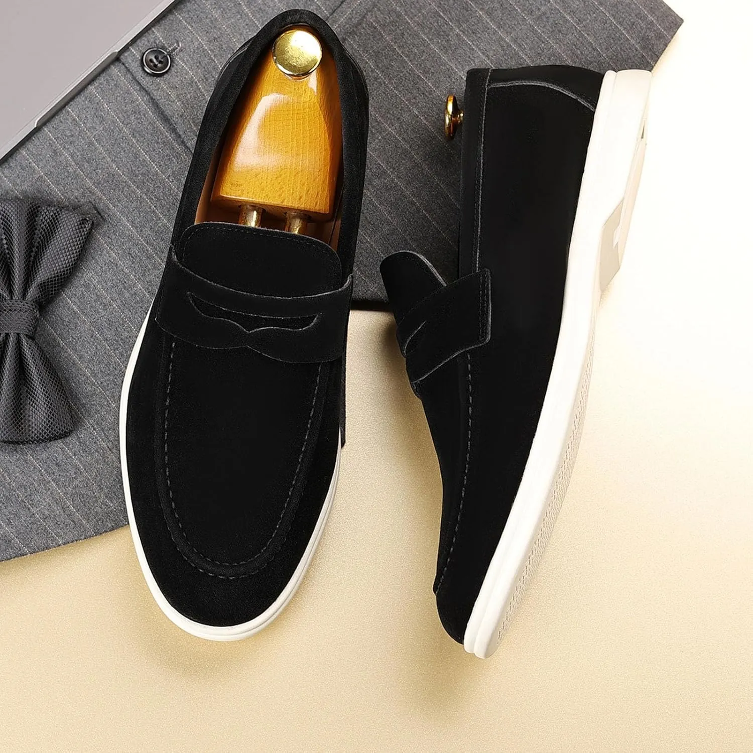 Men's Slip On Loafers Comfortable Soft Sole Suede Driving Shoes Breathable Lightweight Walking Travel Work Casual