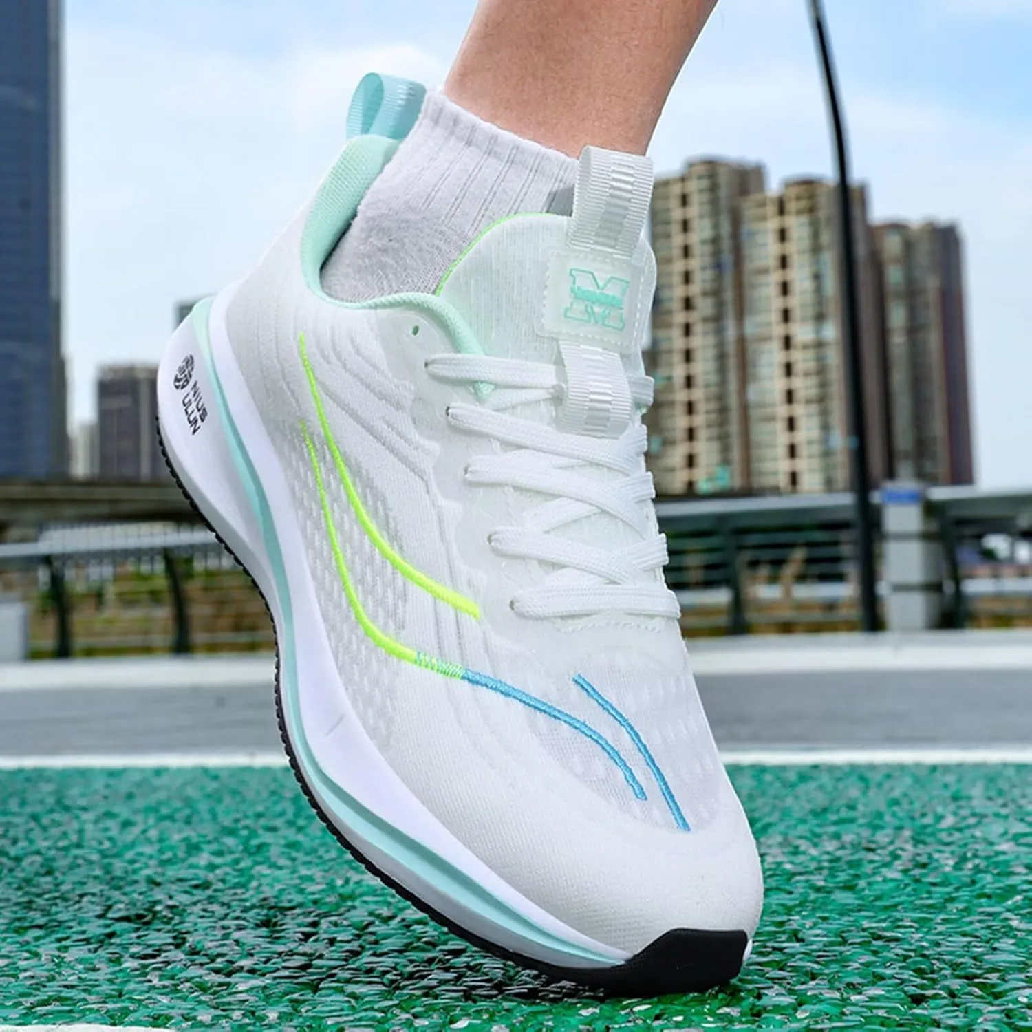 Men's Trail Running Shoes Lightweight Non Slip Carbon Plate Sole Shock Absorbing Sneakers for Men