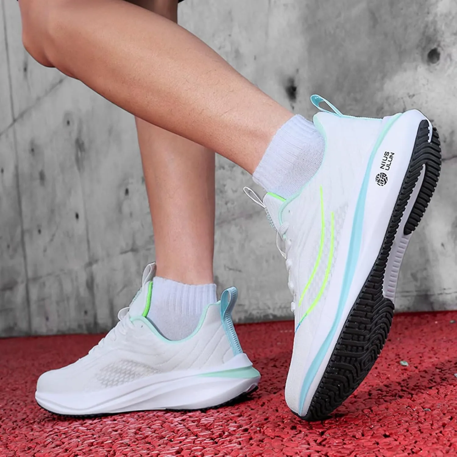 Men's Trail Running Shoes Lightweight Non Slip Carbon Plate Sole Shock Absorbing Sneakers for Men