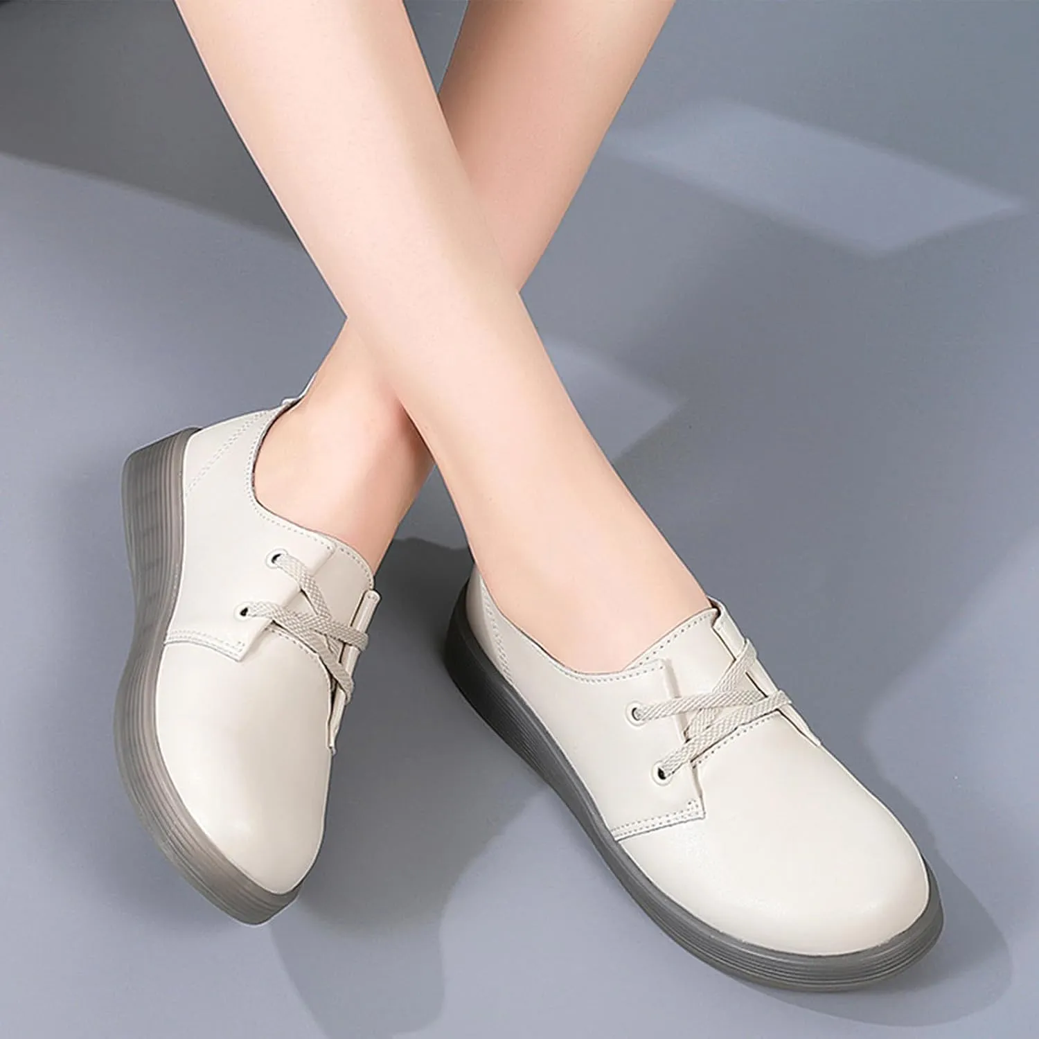 Women's Leather Casual Flat Oxford Shoes Comfort Round Toe Non Slip Breathable Lace Up Dress Shoes for Work Dating Shopping